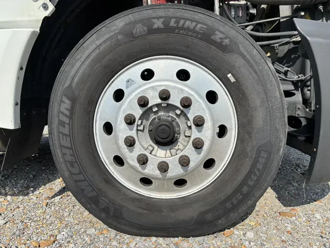 2021 International LT625