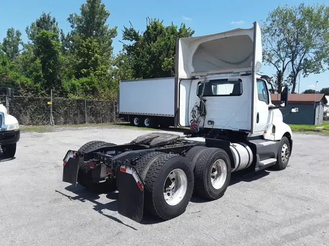 2020 NAVISTAR INTERNATIONAL LT625 DAYCAB T/A