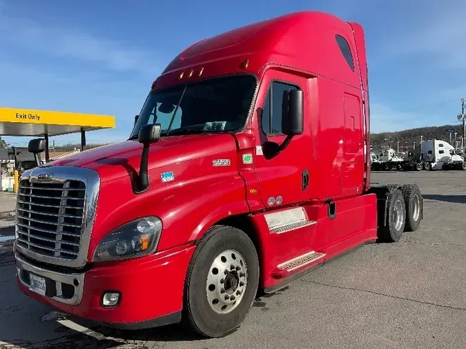 2019 Freightliner X12564ST