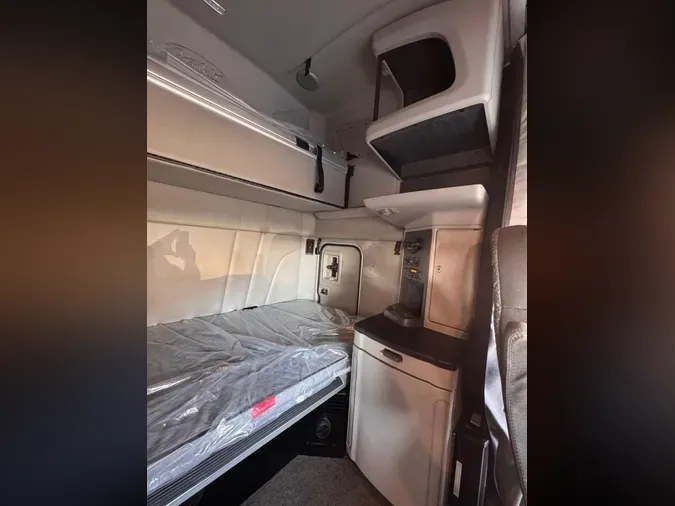 2022 Peterbilt 579c4b323aef3256bffac4417eb94baf113