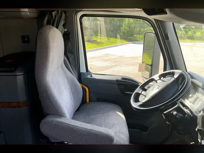 2021 INT LT625 6x4