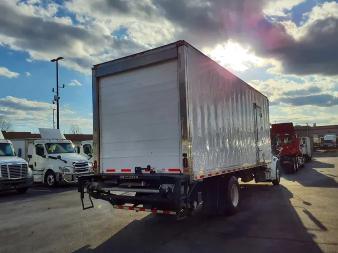 2018 FREIGHTLINER/MERCEDES M2 106