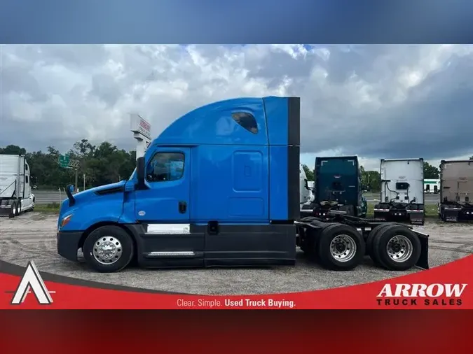 2022 FREIGHTLINER CA126