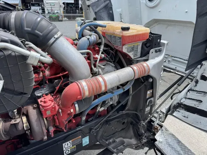 2022 Peterbilt 567