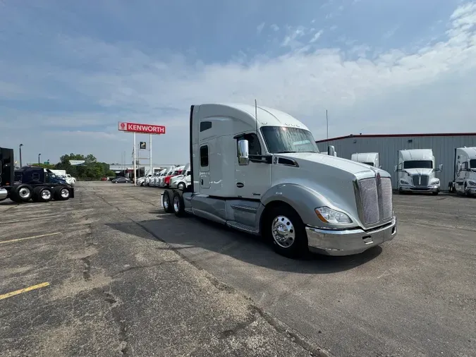 2022 Kenworth T680