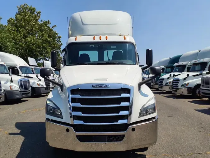 2020 FREIGHTLINER NEW CASCADIA PX12664