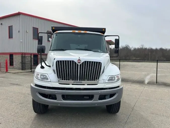 2018 International MV Series Day Cab