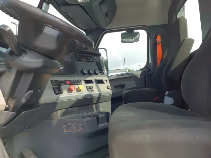 2019 FREIGHTLINER NEW CASCADIA 126