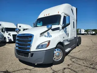 2020 FREIGHTLINER Cascadia 126