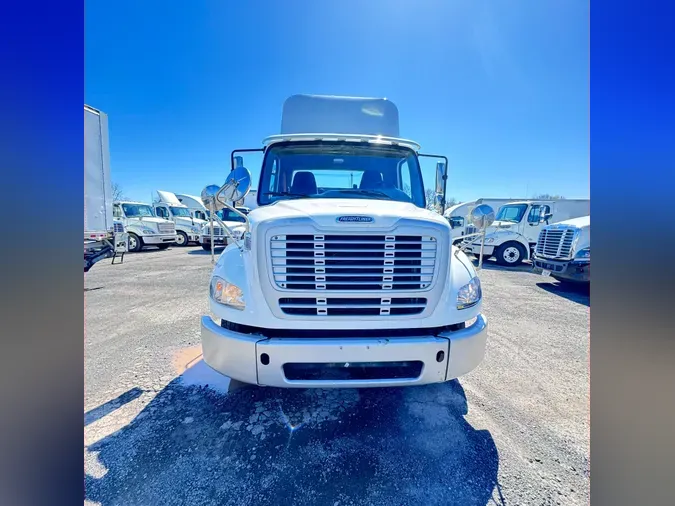 2017 FREIGHTLINER/MERCEDES M2-112