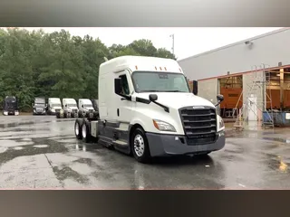 2021 Freightliner Cascadia 126
