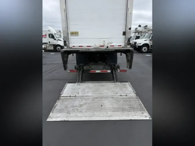 2018 FREIGHTLINER/MERCEDES M2 106