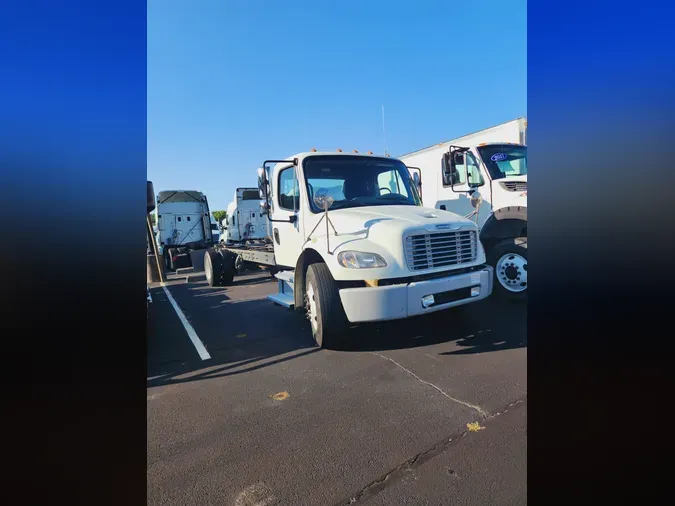 2018 FREIGHTLINER/MERCEDES M2 106