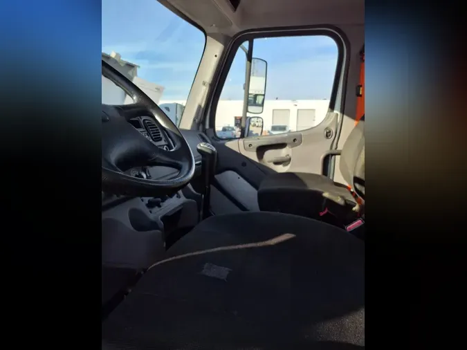 2019 FREIGHTLINER/MERCEDES M2 106c4db7840d59c01c8213768cd0b5cd2e4