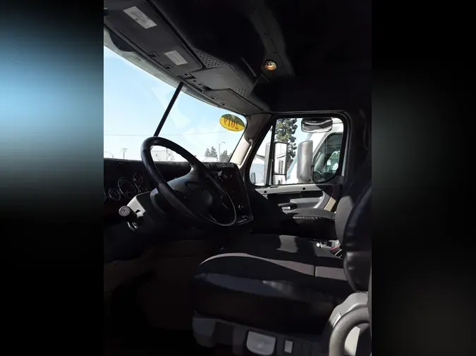 2019 FREIGHTLINER/MERCEDES CASCADIA 125