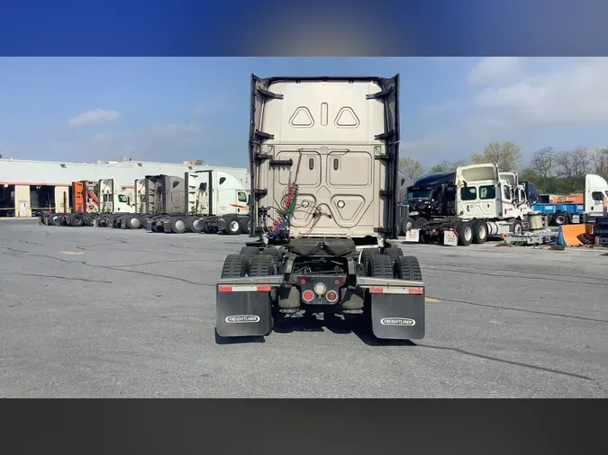 2024 Freightliner Cascadia 126
