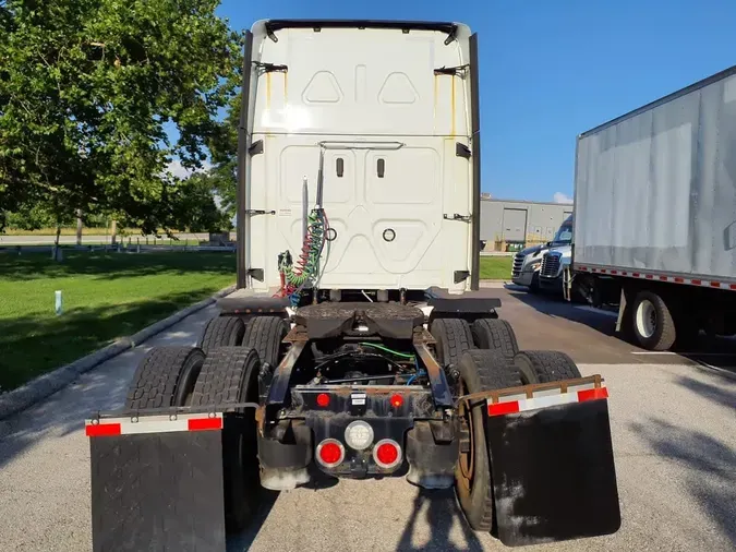 2020 FREIGHTLINER CASCADIA 125