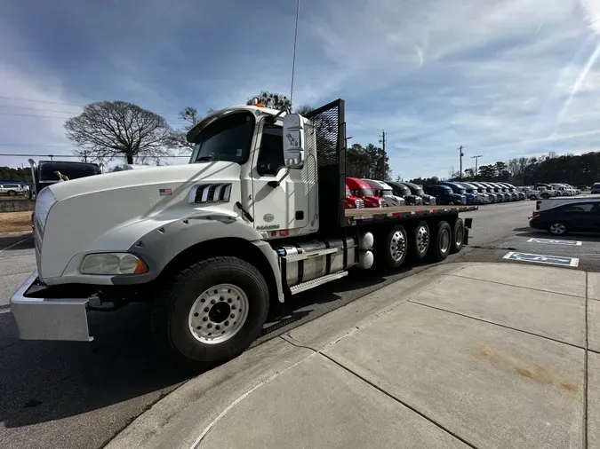 2018 Mack GU813