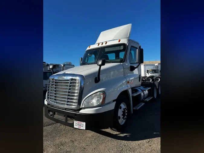 2015 FREIGHTLINER/MERCEDES CASCADIA 125c4e1af9a1e80c7cef297dff205161111