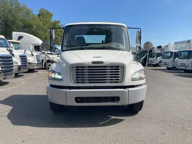 2020 FREIGHTLINER M2 106