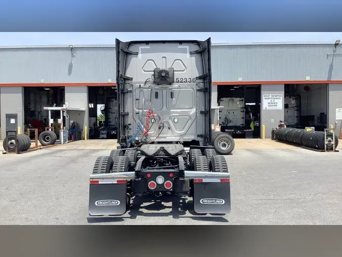 2022 Freightliner Cascadia
