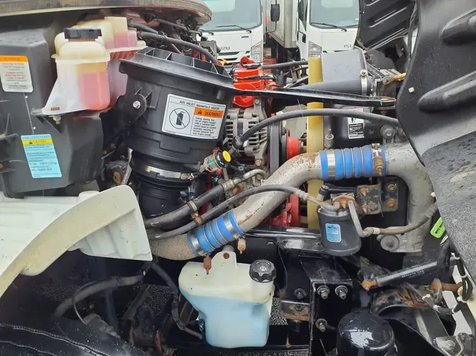 2018 FREIGHTLINER M2 106