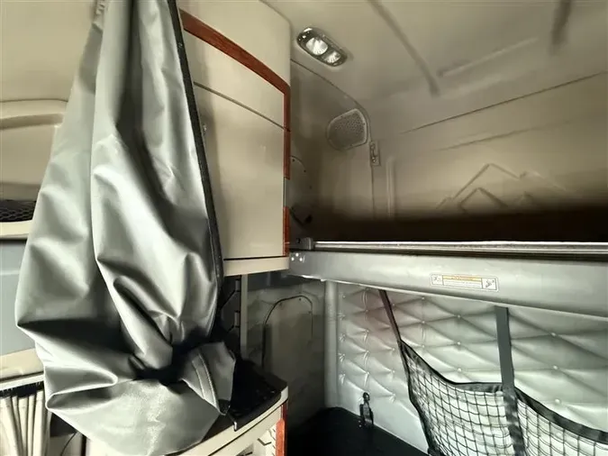 2016 FREIGHTLINER CASCADIA EVOLUTION