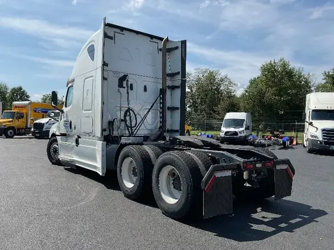 2020 Freightliner T12664ST