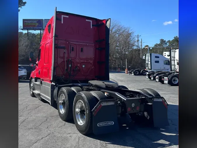 2021 FREIGHTLINER CASCADIA 126