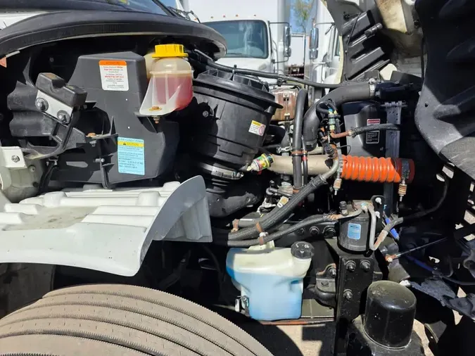 2020 FREIGHTLINER M2 106