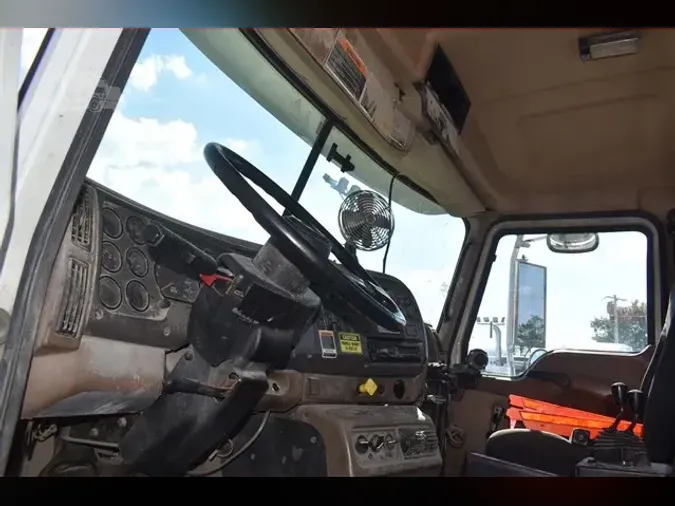 2005 MACK GRANITE CV713