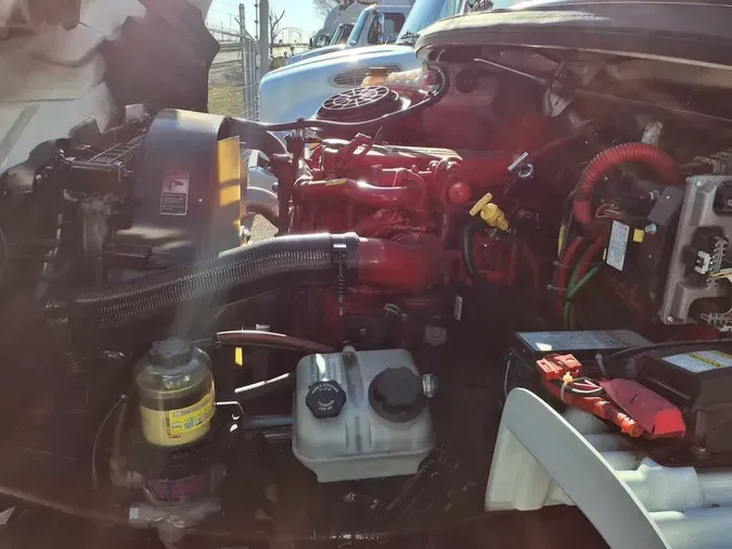 2020 FREIGHTLINER/MERCEDES M2 106