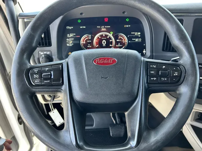 2022 Peterbilt 579c4f76c25d7ff9502fdacba792281777f