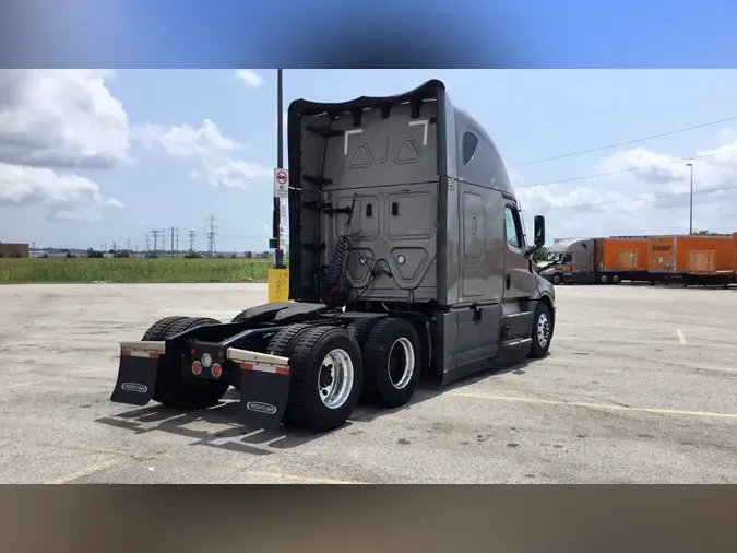 2025 Freightliner Cascadia 126c4fad79f10a279e6f5444421b5b02973