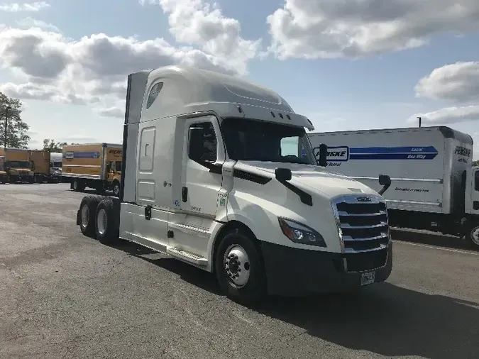 2018 Freightliner T12664STc4fb63cbf39066138d328628056af606