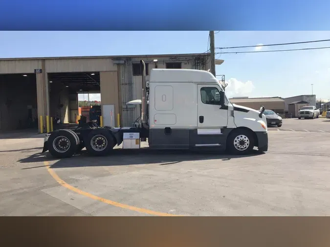 2020 Freightliner Cascadia