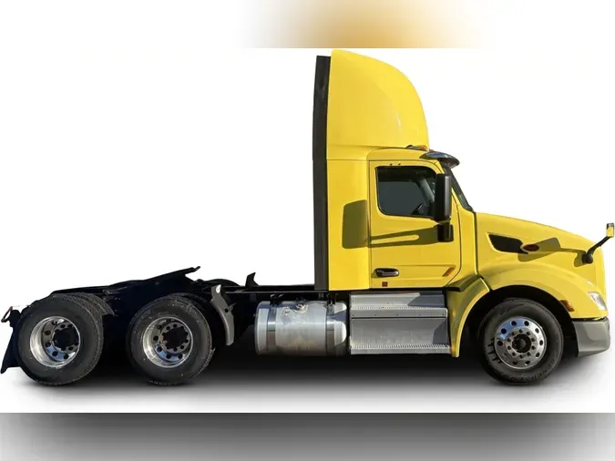 2021 Peterbilt 579c4fbf1eb8c5854fff172fabec630ef01
