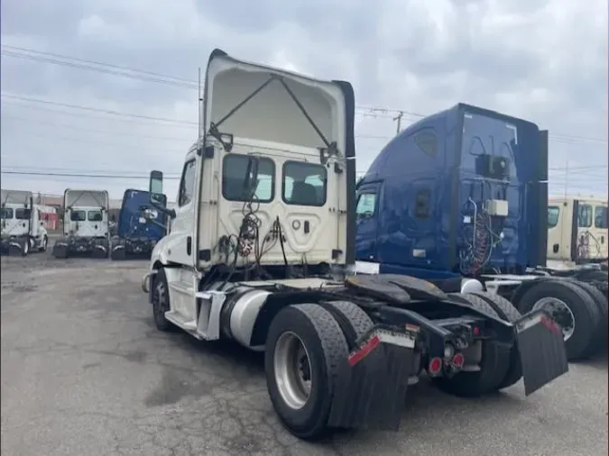 2019 FREIGHTLINER/MERCEDES NEW CASCADIA 116