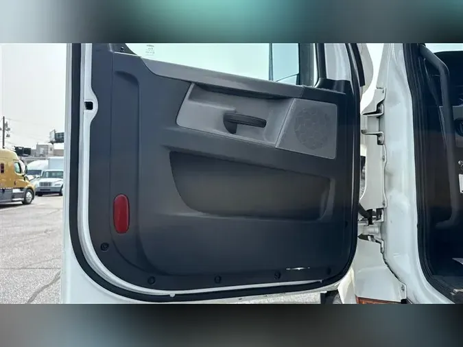 2021 FREIGHTLINER CA116