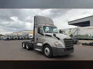 2020 Freightliner Cascadia 126