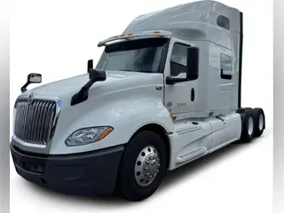 2020 International LT625