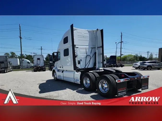 2021 VOLVO VNL860