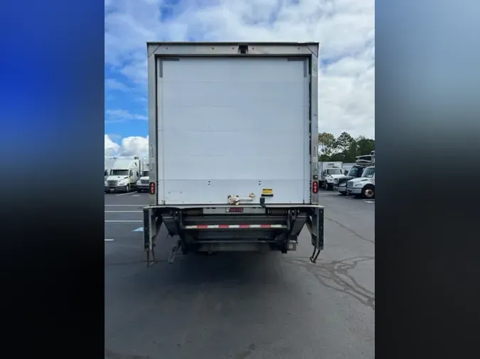 2021 FREIGHTLINER/MERCEDES M2 106