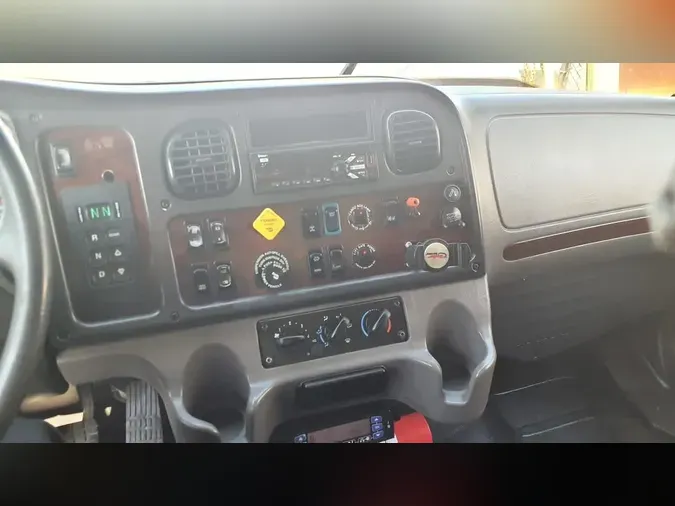 2020 FREIGHTLINER/MERCEDES M2 106