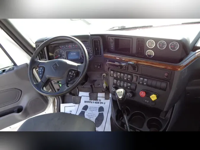 2021 International LT625