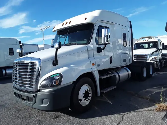 2020 FREIGHTLINER/MERCEDES CASCADIA 125c512b95eb8729015a081353ab50422e5