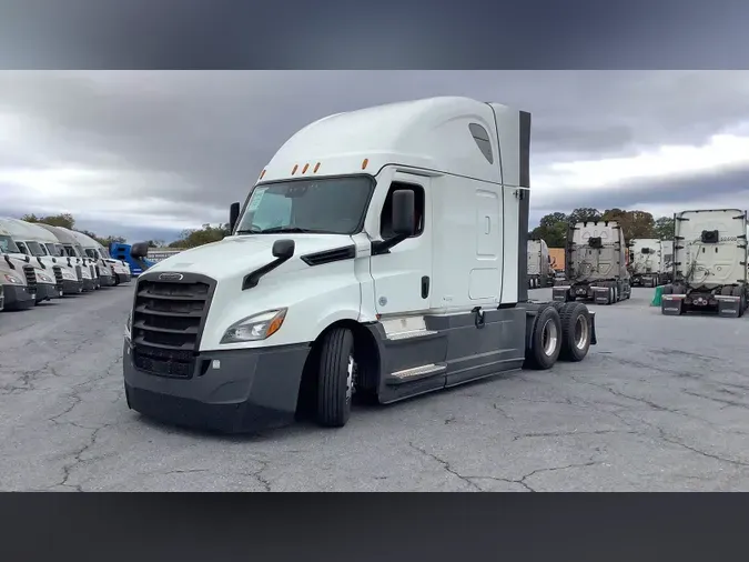 2022 Freightliner Cascadia 126