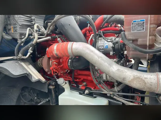 2022 International LT625