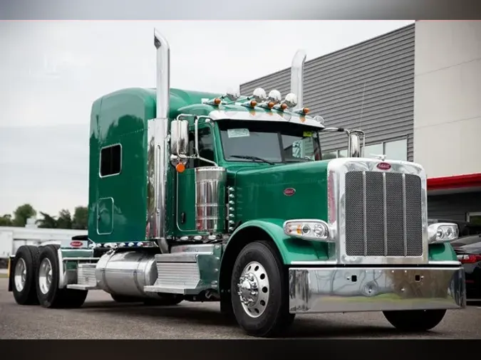 2024 PETERBILT 389