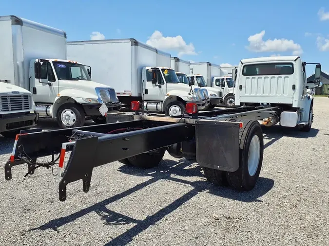 2019 FREIGHTLINER M2 106